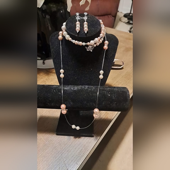 Classy Collection - Picture 6 of 6